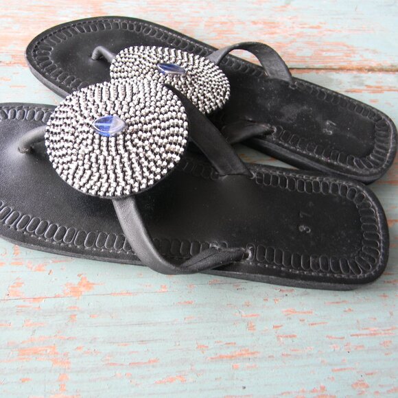 African Beaded Handmade EU 37 NAVY BLUE LEATHER BEADED MEDALLION FLIP FLOPS - Picture 3 of 5
